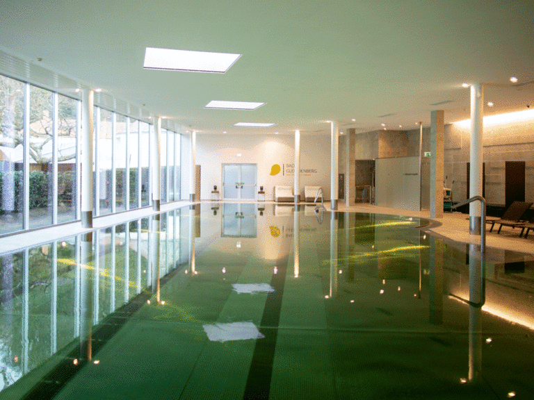 Thermalwasser-Innenbecken Therme der Ruhe